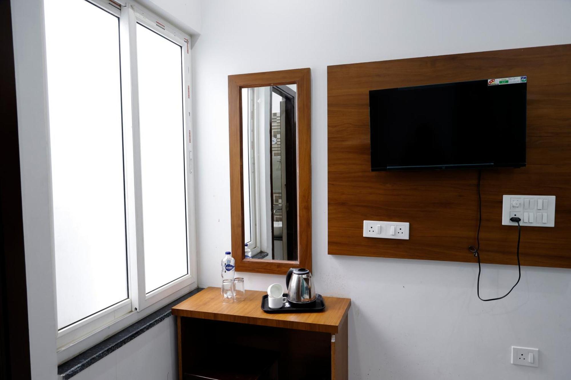 Hotel Parth Inn Rishīkesh المظهر الخارجي الصورة