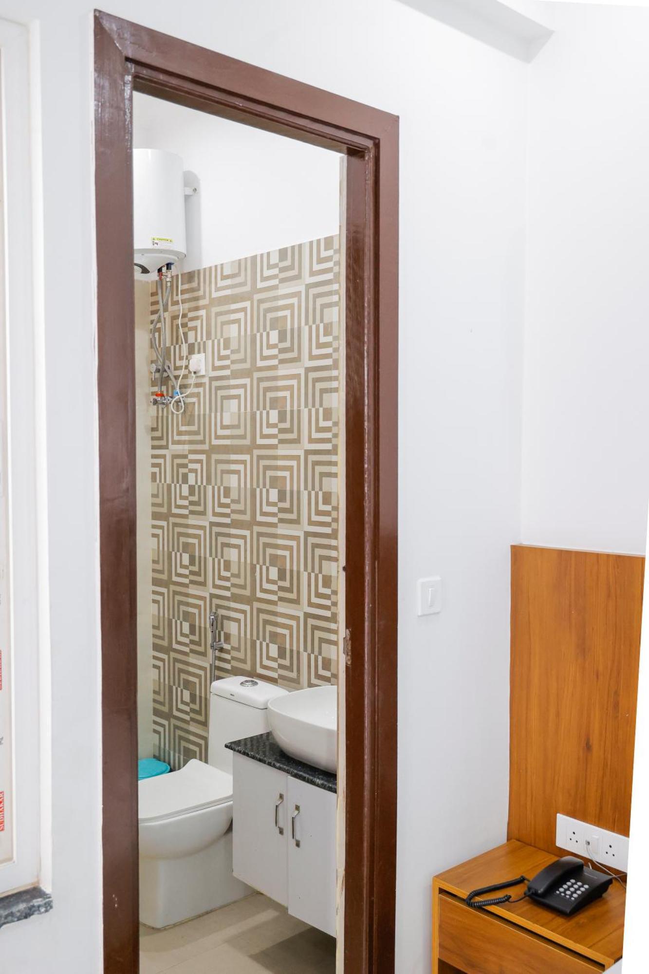 Hotel Parth Inn Rishīkesh المظهر الخارجي الصورة