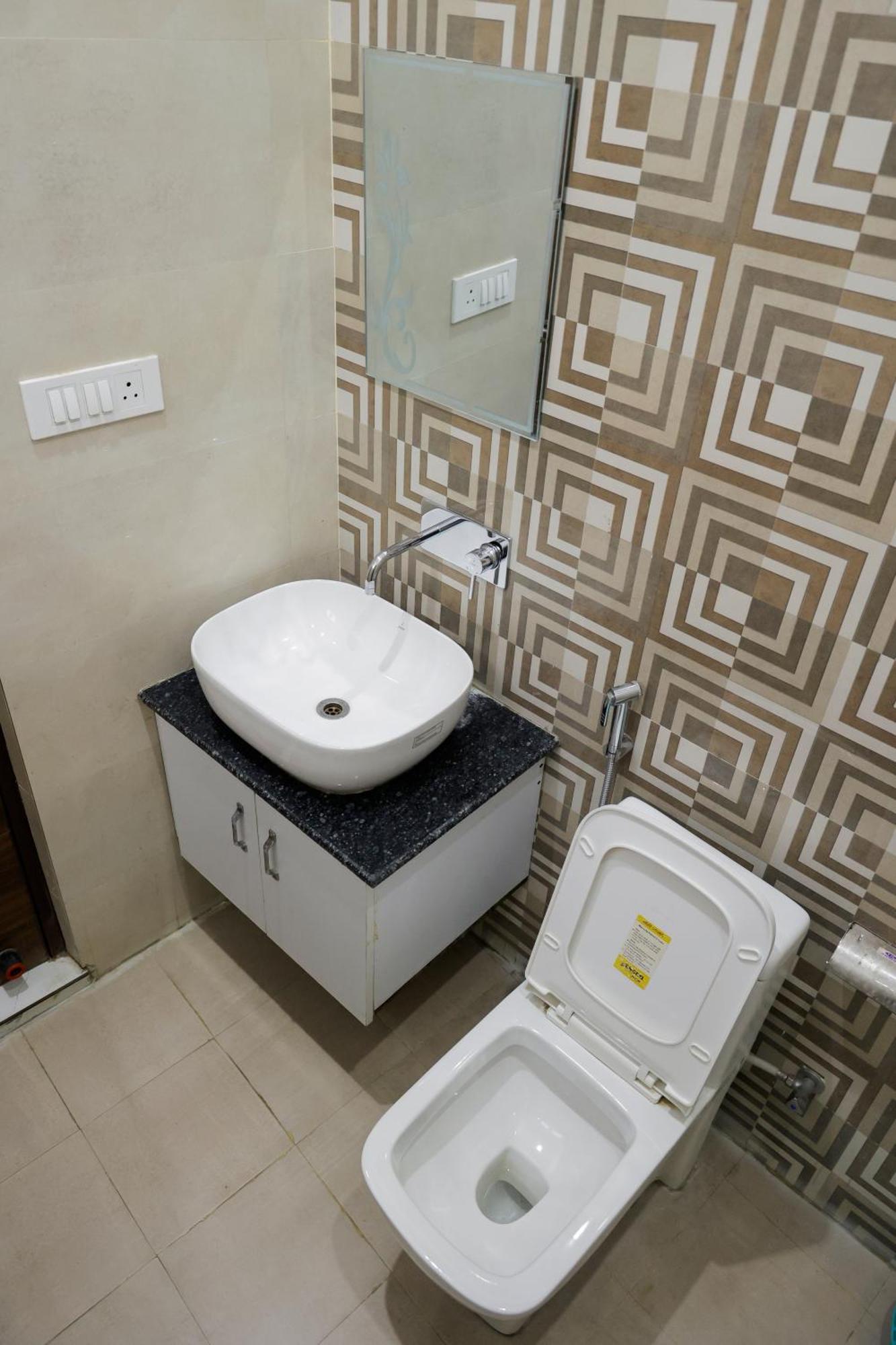 Hotel Parth Inn Rishīkesh المظهر الخارجي الصورة