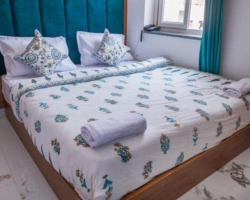 Hotel Parth Inn Rishīkesh المظهر الخارجي الصورة